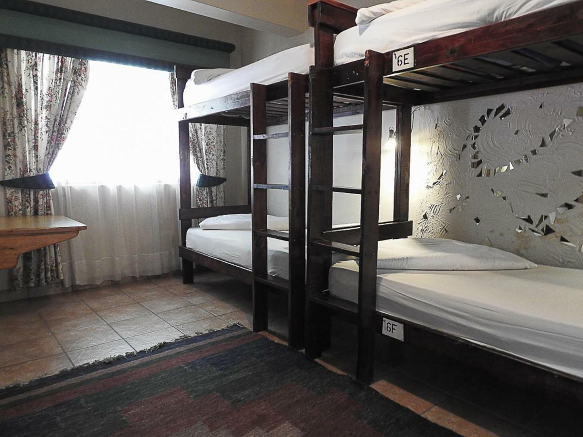 Mosselbay Backpackers Vandrarhem Mossel Bay Exteriör bild