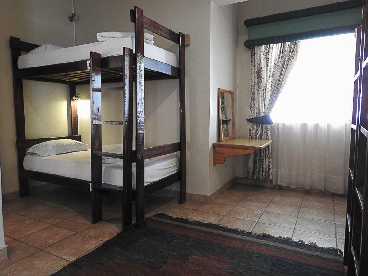 Mosselbay Backpackers Vandrarhem Mossel Bay Exteriör bild